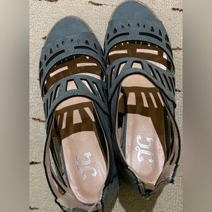 TC blue gray shoe with block heel. Worn once.